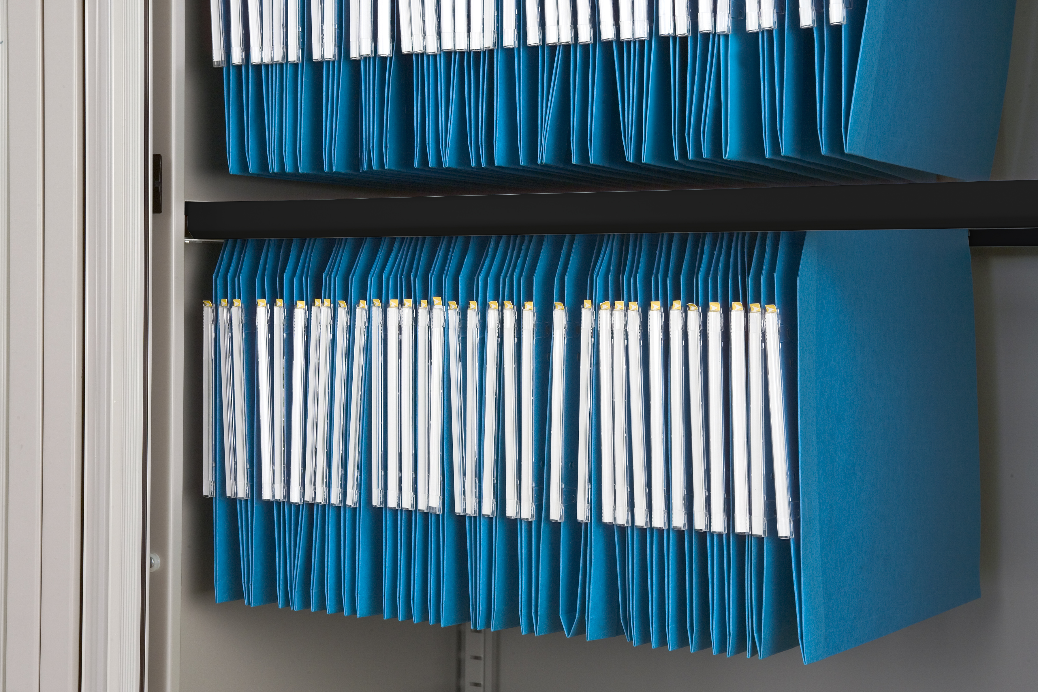 Bisley Essentials Shelf with Adjustable Undershelf Filing