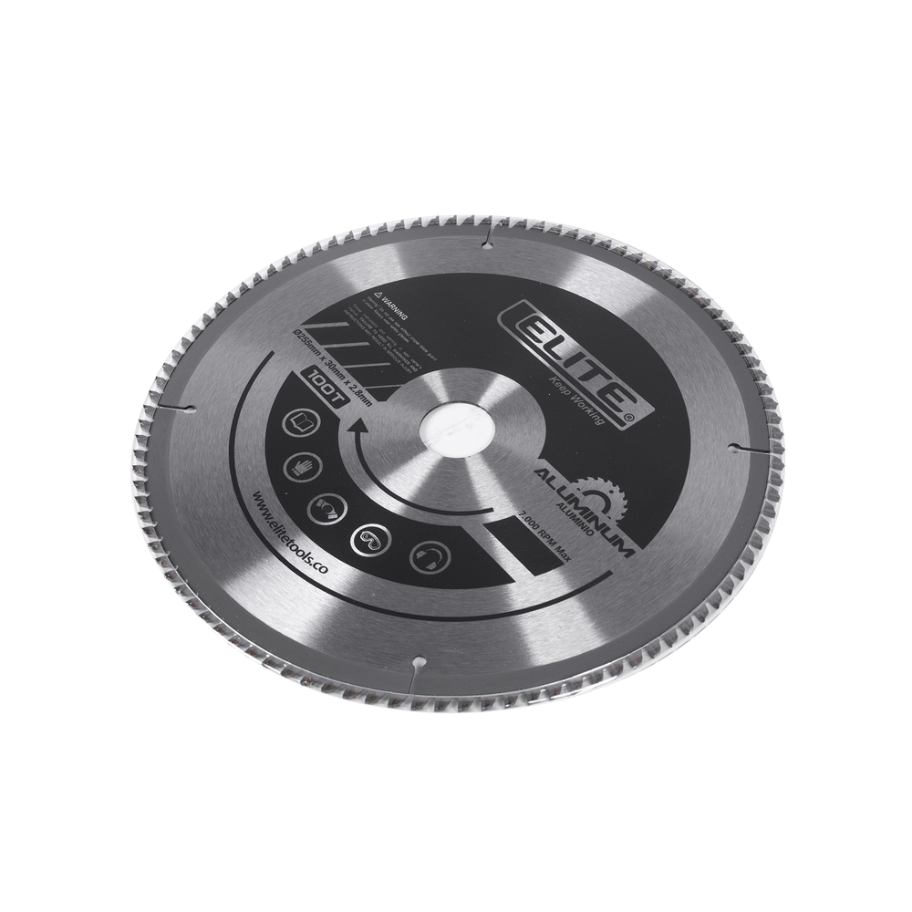 Sierra ingletadora / acolilladora telescópica.