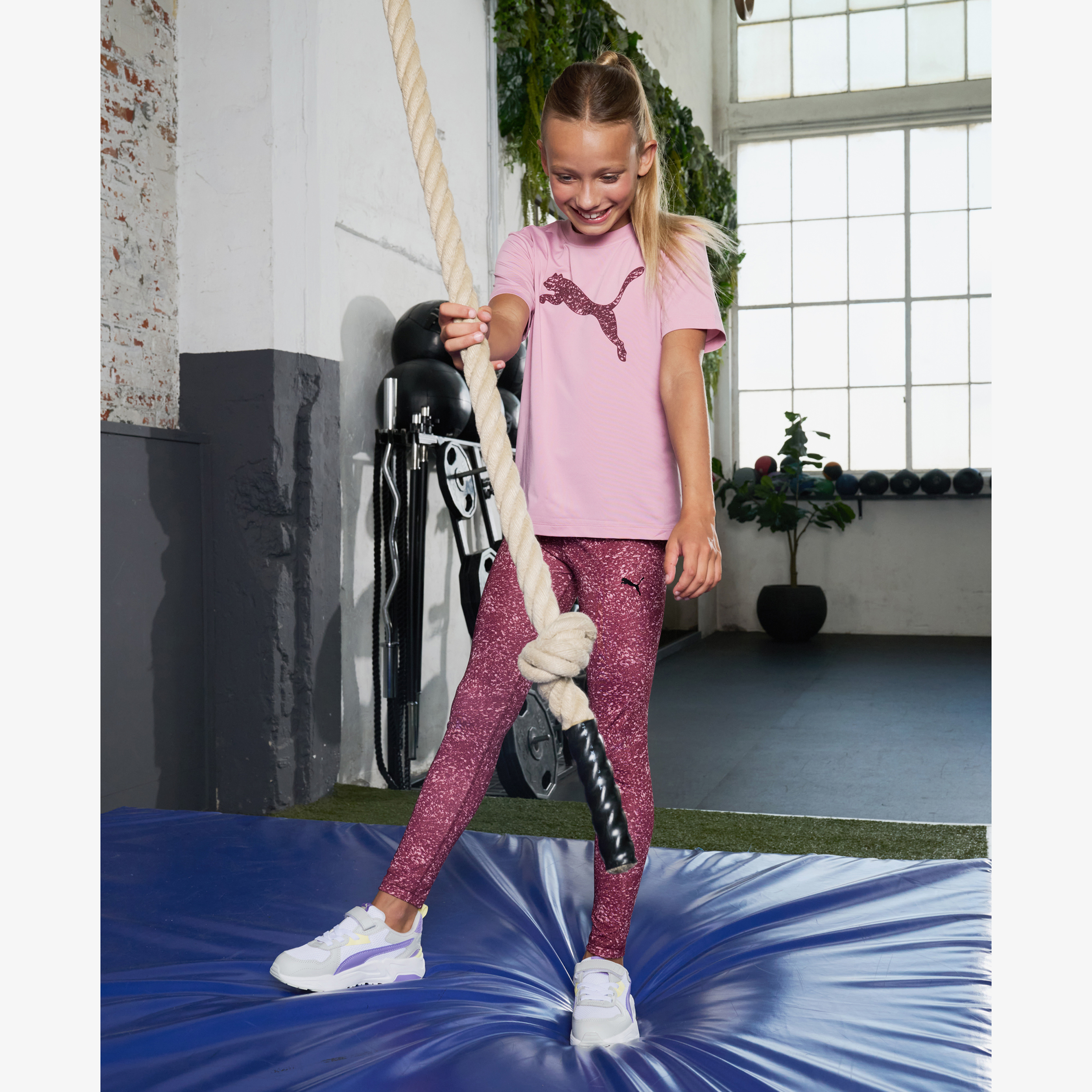 Puma TAD Ess AOP meisjes sportlegging roze broeken & shorts – foto 3