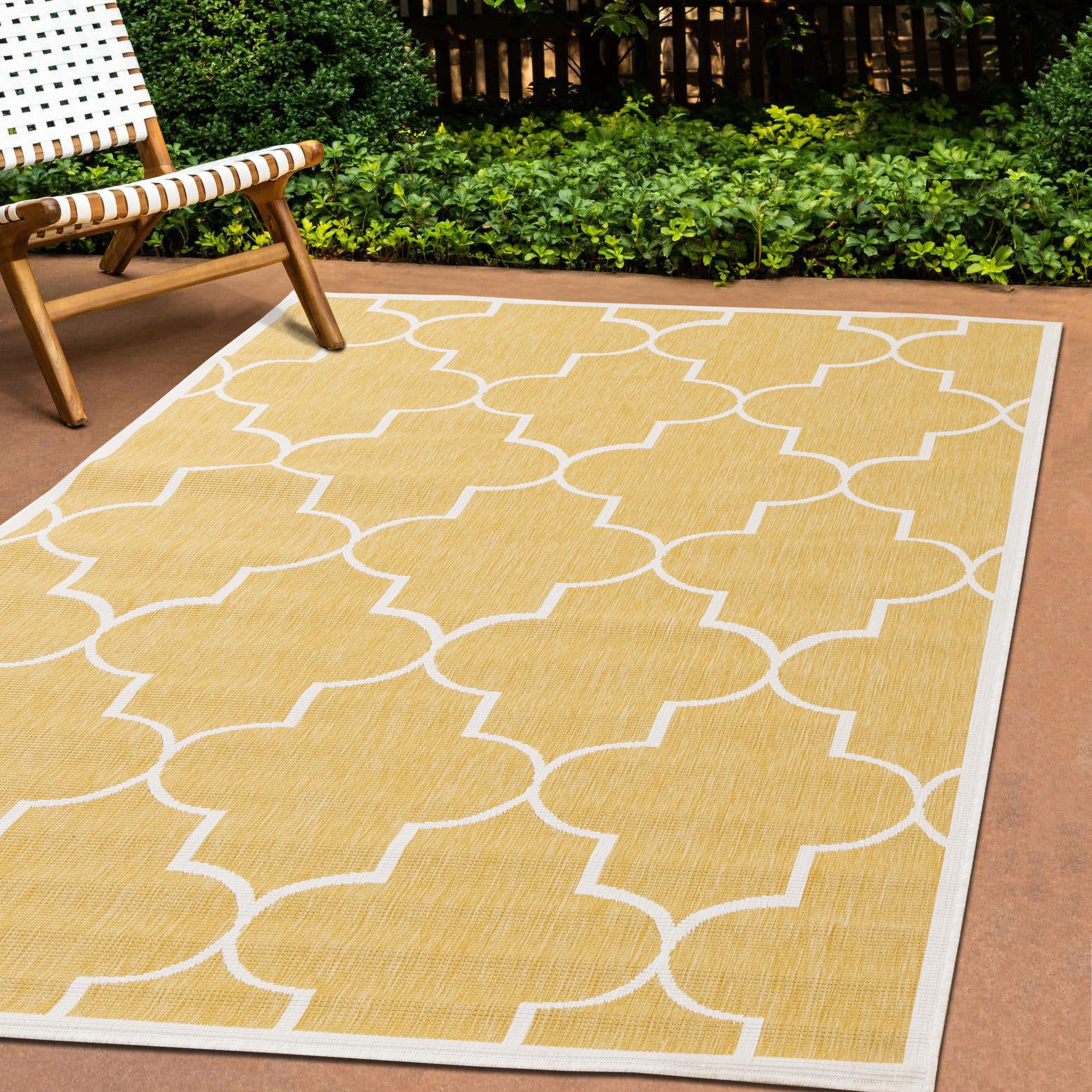 Bristol Yellow White Outdoor Reversible Geometric Rug, 5'3" x 7'7"