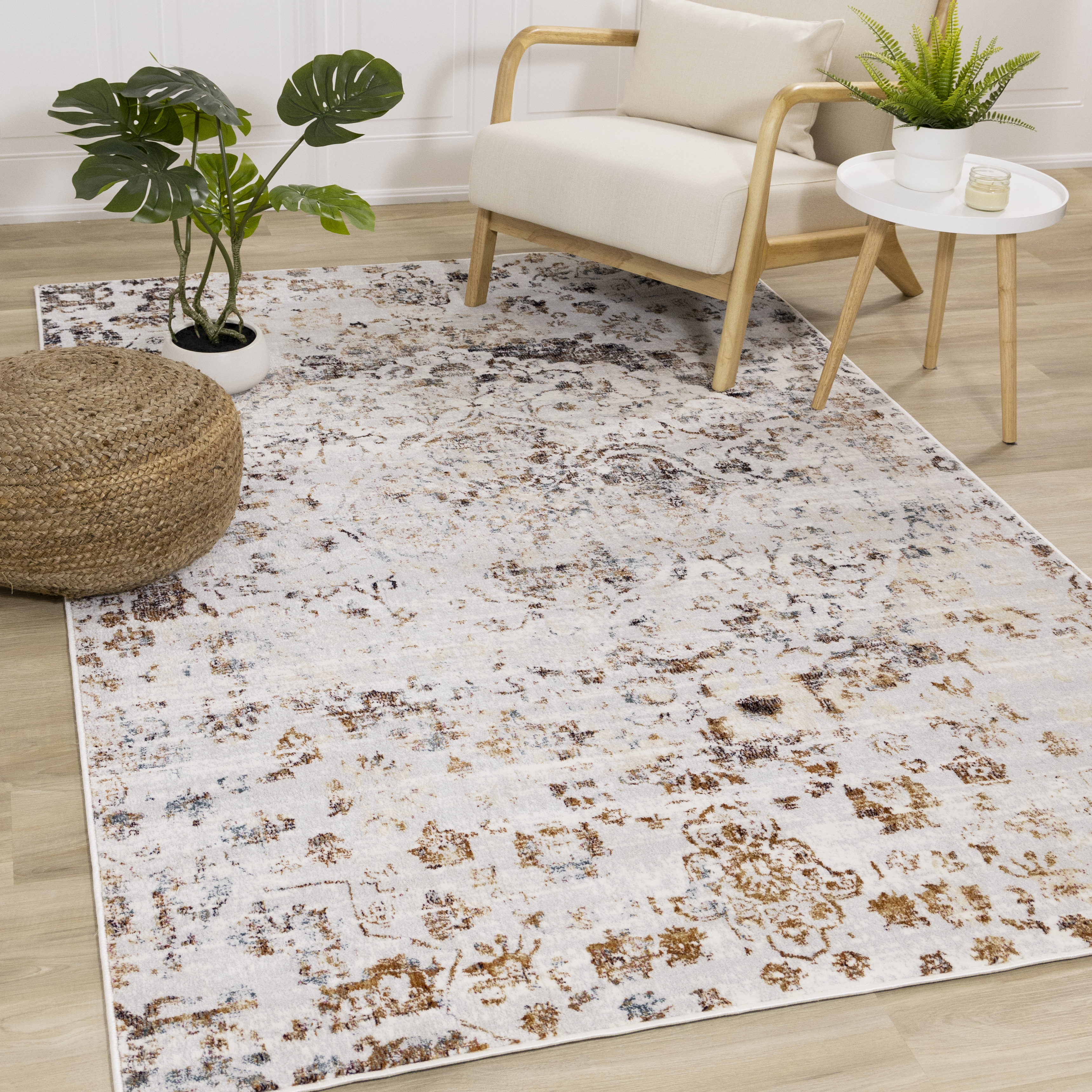 Sidra Cream Orange Faded Emblem Soft Touch Rug, 2'0" x 3'7"