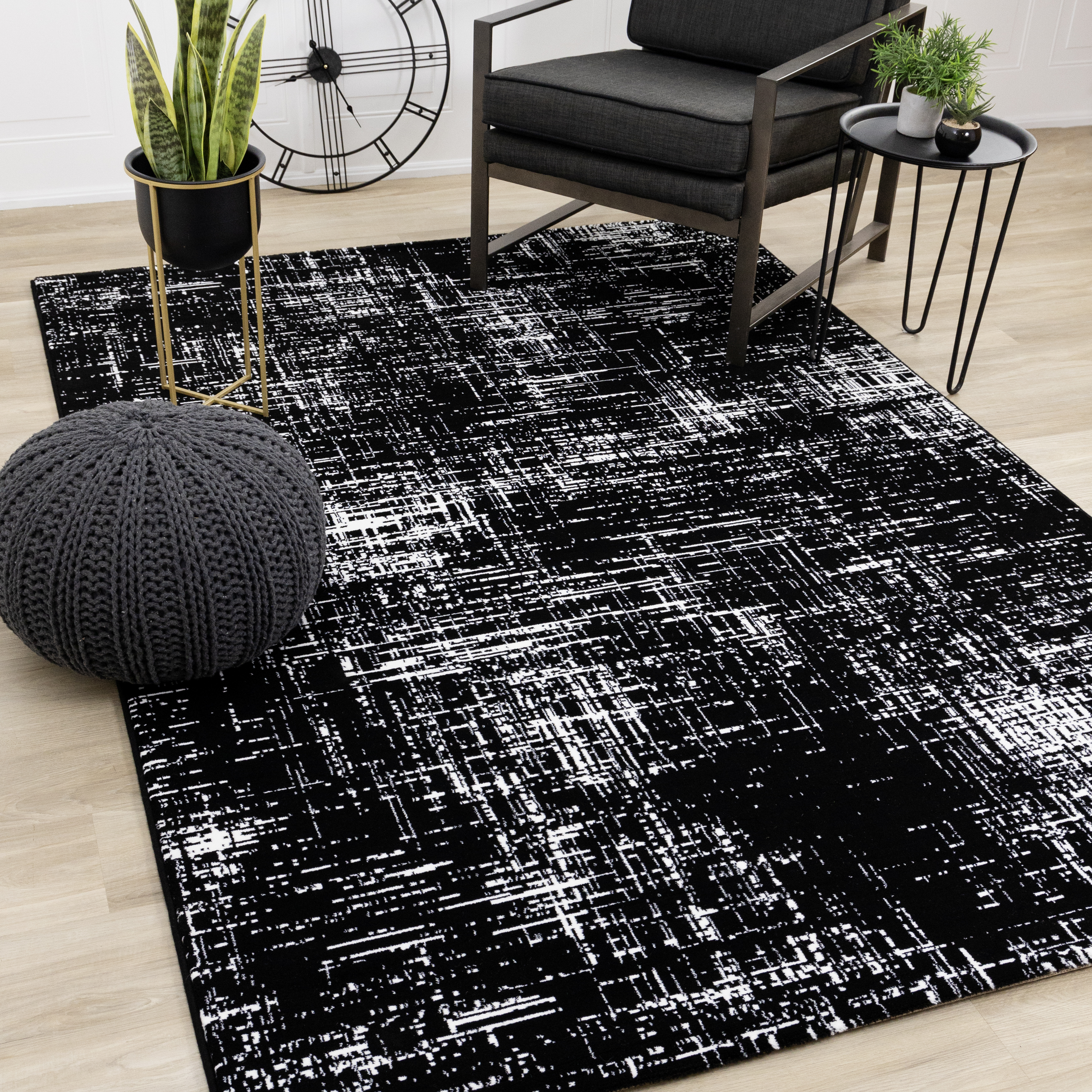 Ice Black White Distressed Rug, 2'0" x 3'7"