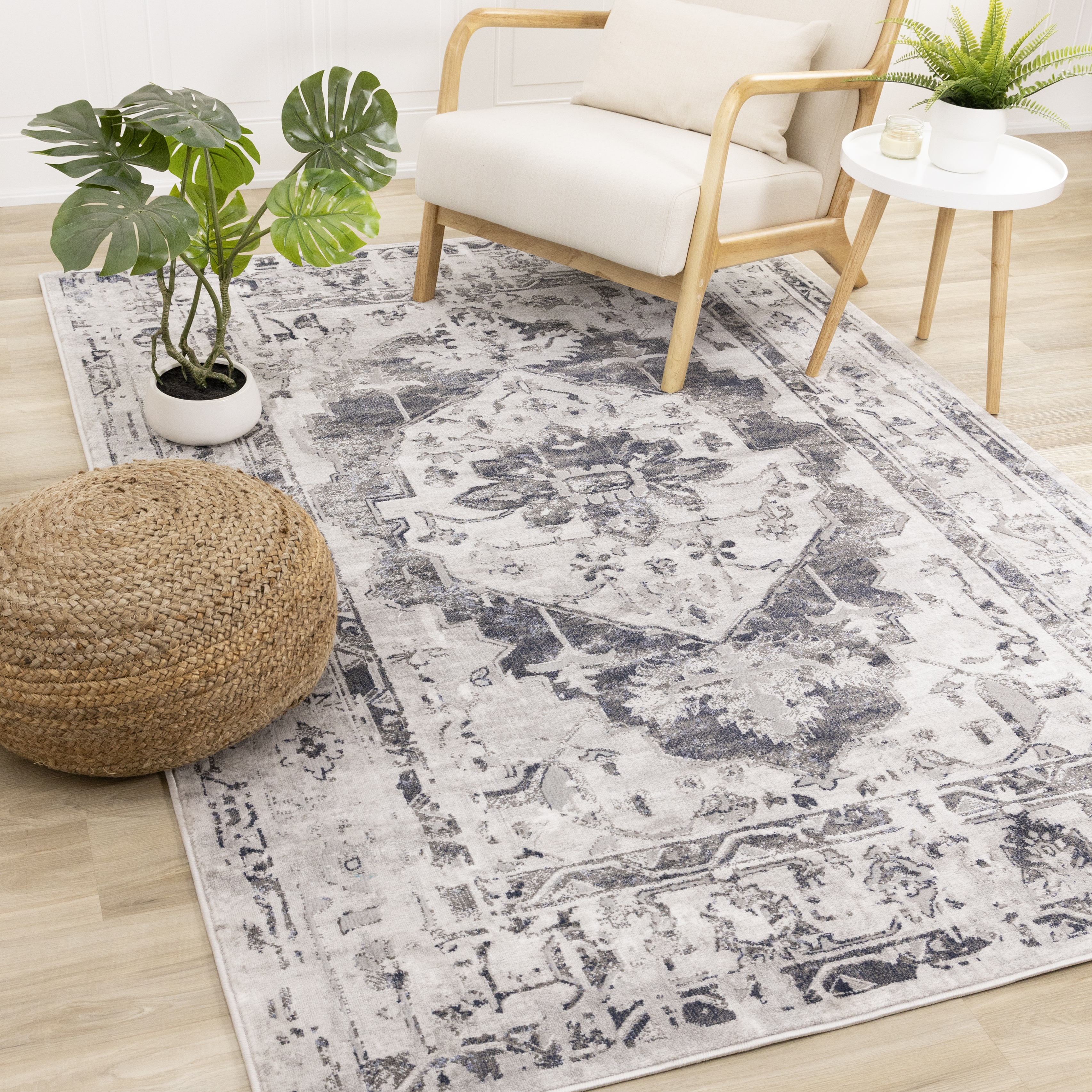 Chorus Grey Blue Elegant Border Rug, 2'0" x 3'7"