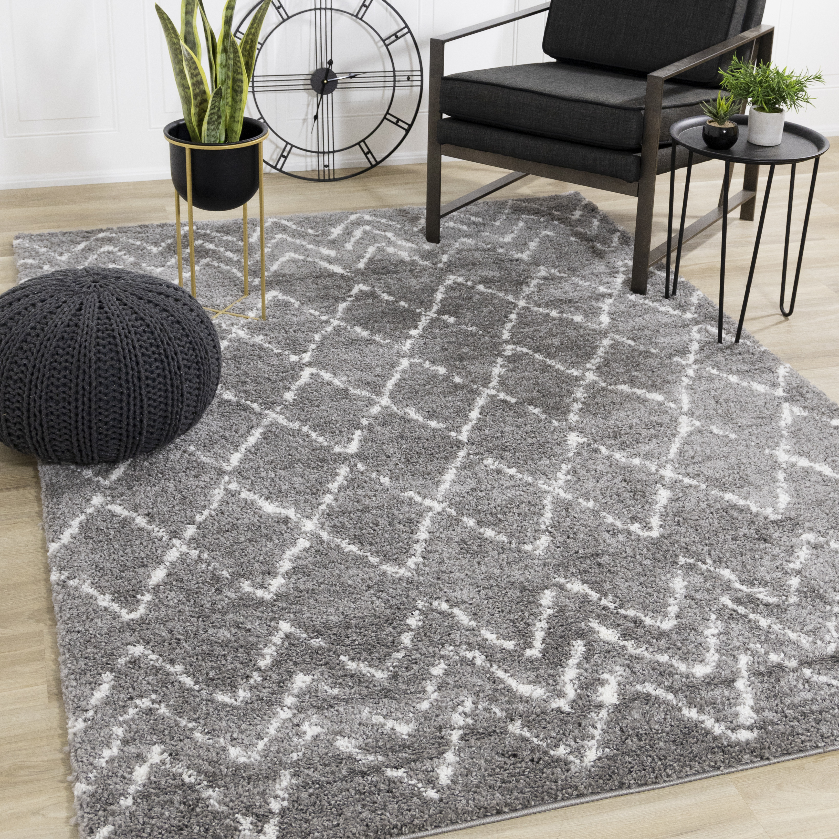 Pascal Grey Cream Rustic Diamond Rug 5 3 x 7 7