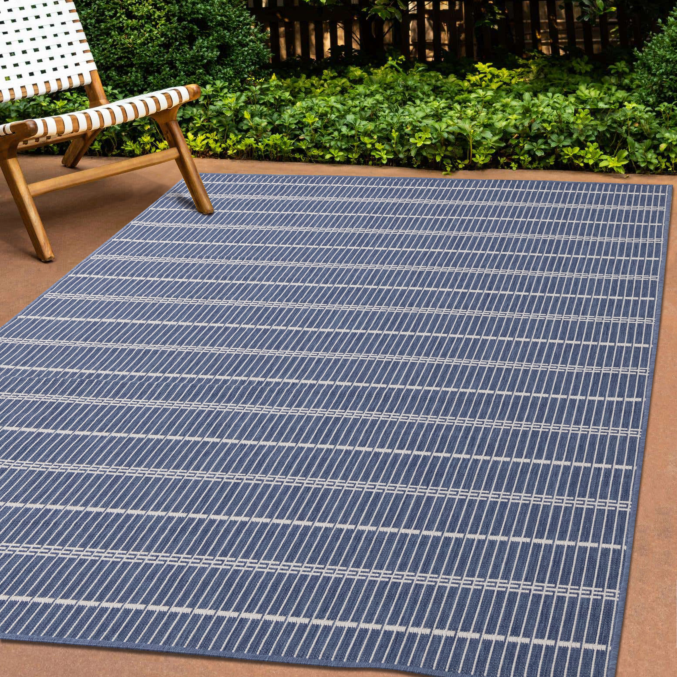 Bristol Reversible Blue Cream Grid 
Pattern Rug, 5'3" x 7'7"