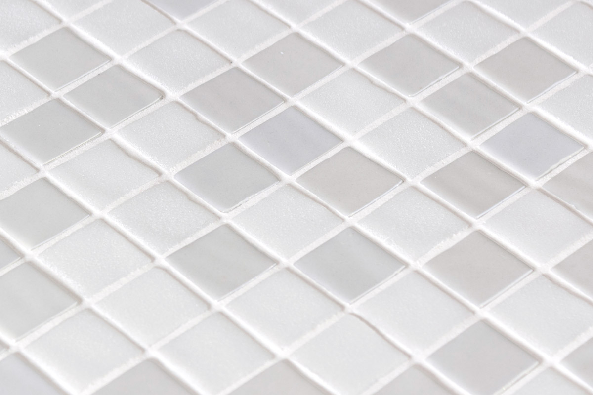 Stoneglass Blends Opalo Blanco en aplicación arquitectónica