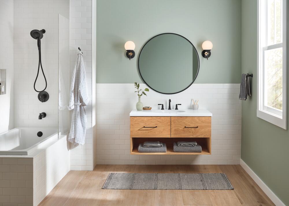 Grifería Delta en un ambiente de baño de diseño — disponible a través de Artexa, distribuidor oficial de Delta en México