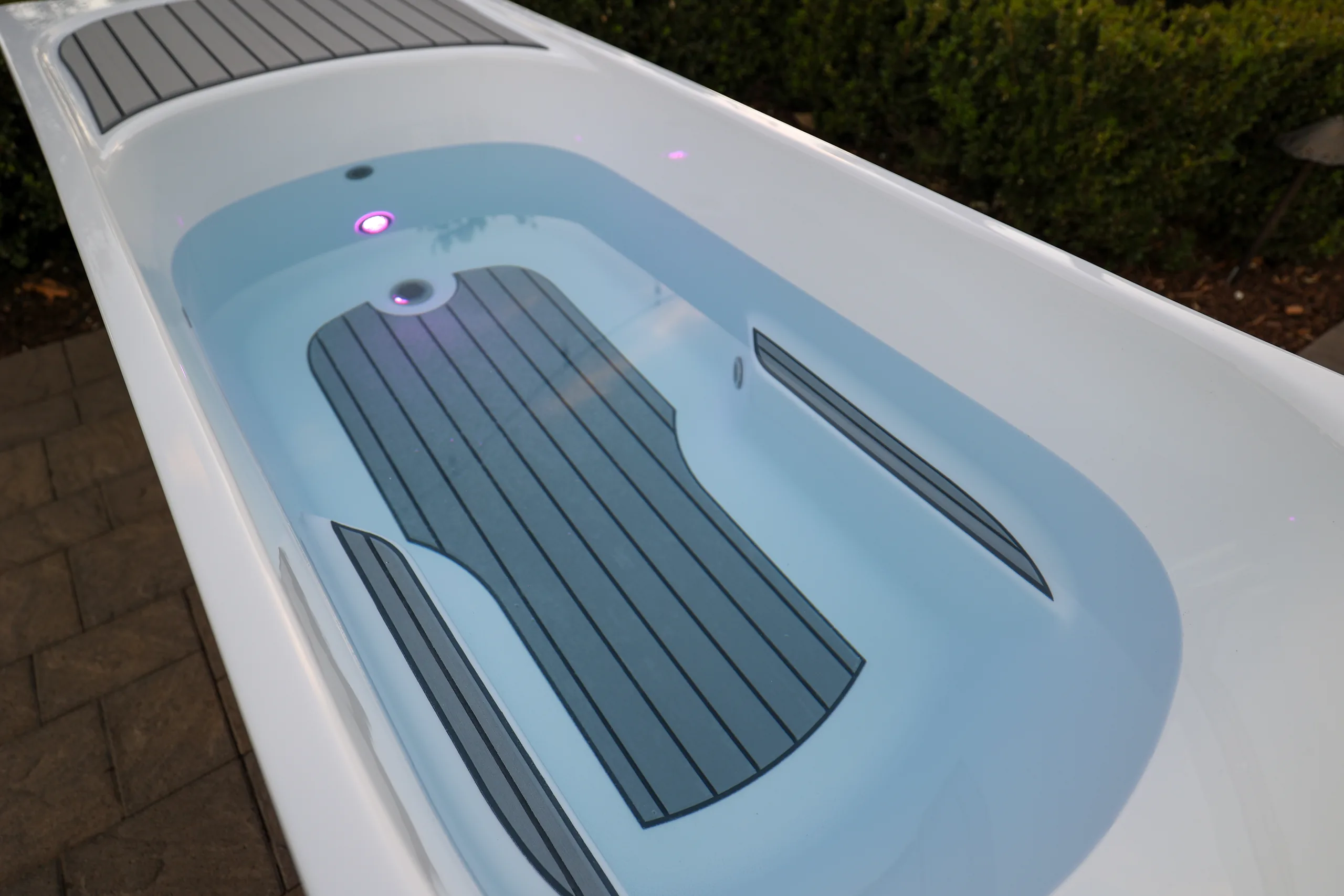 Jacuzzi Kodiak Cold Plunge — baño de inmersión en frío para recuperación y contraste térmico
