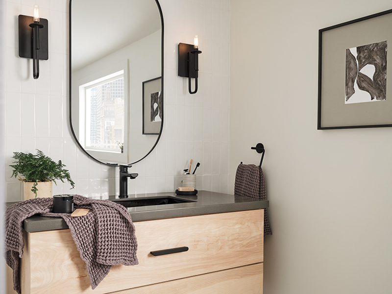Colección Flute de Peerless — grifería de baño de diseño cilíndrico con curvas suaves, cartucho de disco cerámico y manija ADA compliant