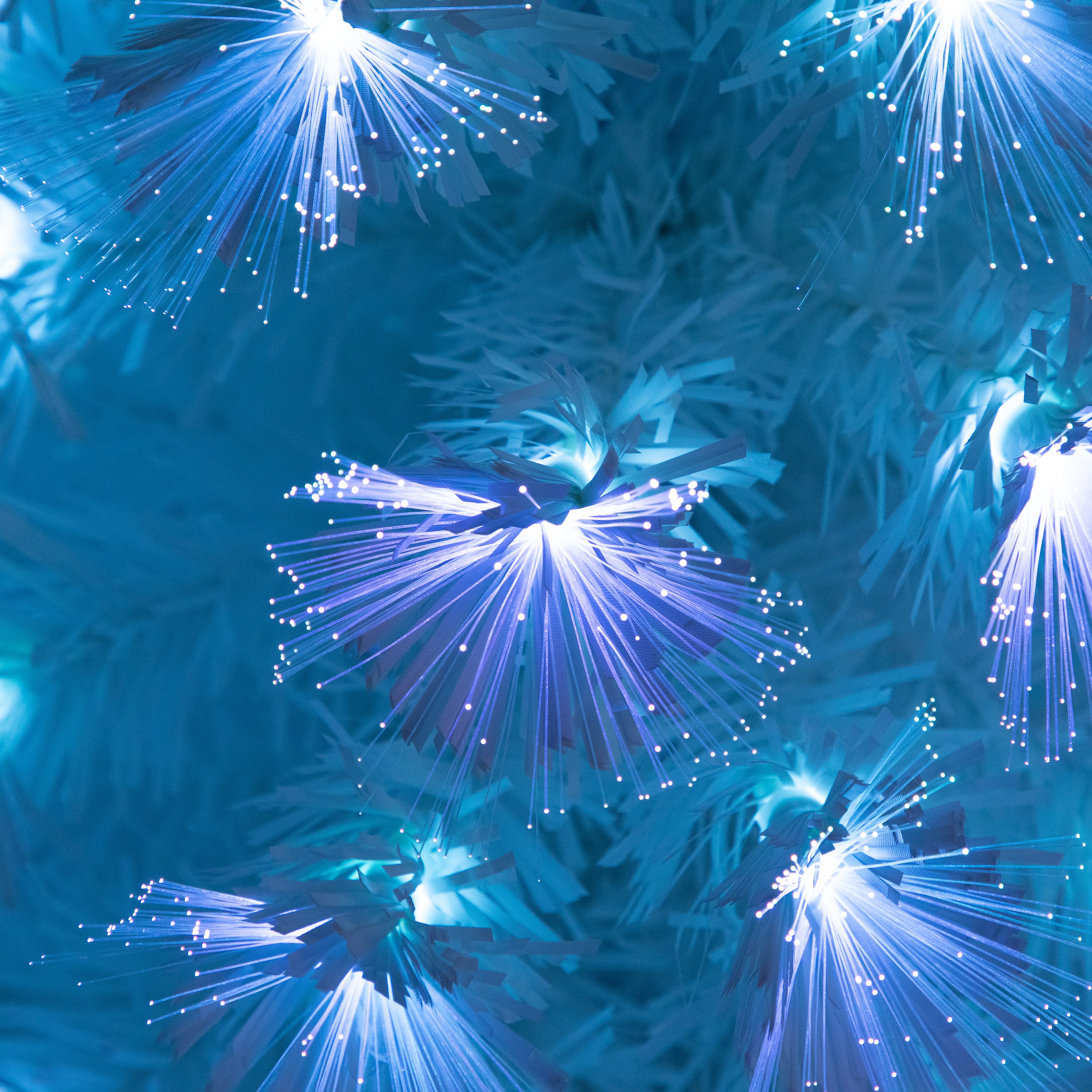 6-ft Pre-Lit Fiber Optic Artificial White Christmas Tree with Star Tree Topper product image view 4