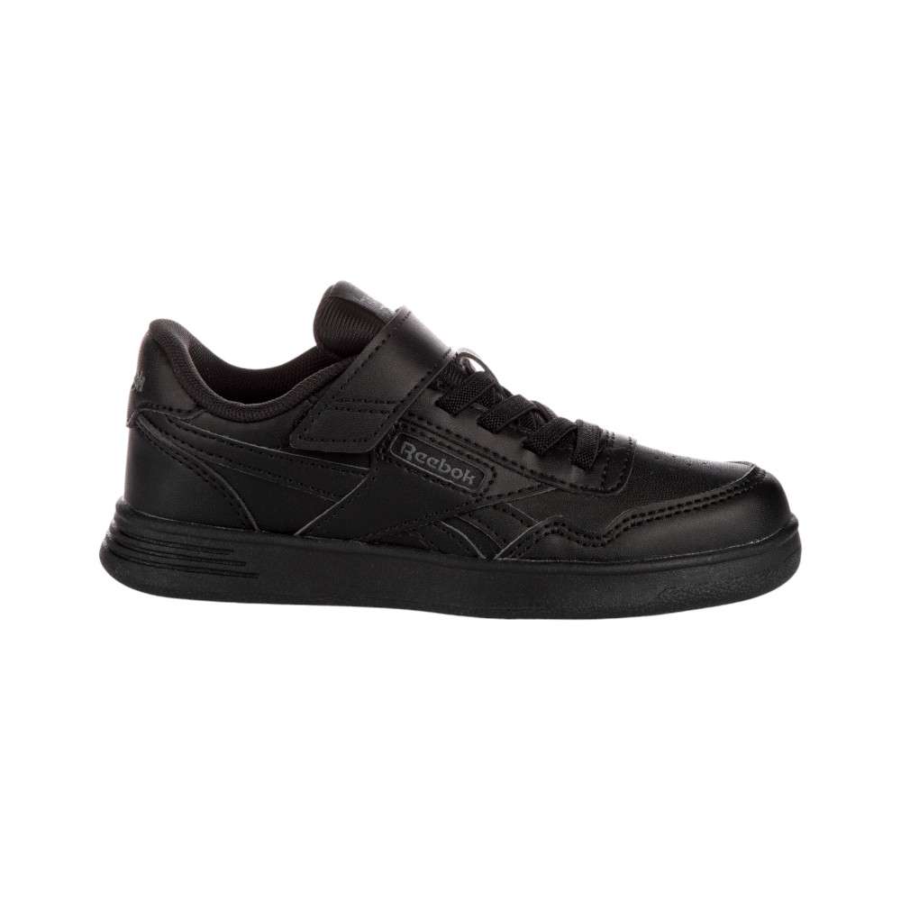 El estilo Reebok que te encanta en una silueta clásica de tenis vintage que se puede usar de manera elegante o informal.