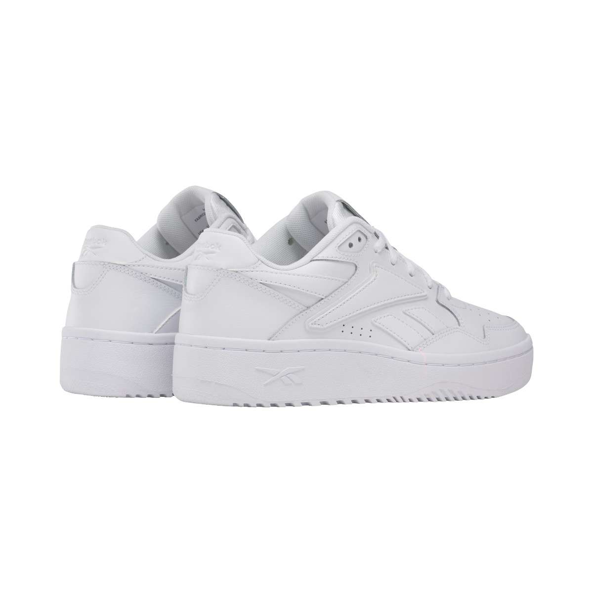 Inspirados en el legado de Reebok de los años 90, reinventan un estilo clásico de baloncesto con una parte superior de cuero suave.