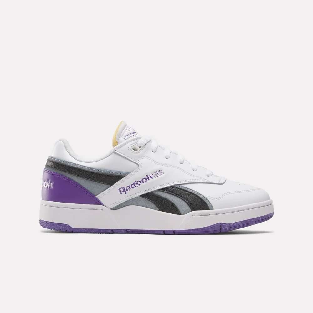 Siéntete como si hubieras encontrado un par de tenis Reebok antiguos en el sótano de alguien. Esa es la vibra de tus próximos BB 4000 II. image number 0