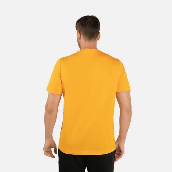 Playera Classics Identity image number 3