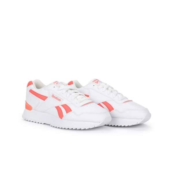 Tenis Glide Ripple Clip Con características clásicas de unos Reebok, pero destacándose por su suela ondulada y el clip TPU en el talón que les otorga un diseño único.