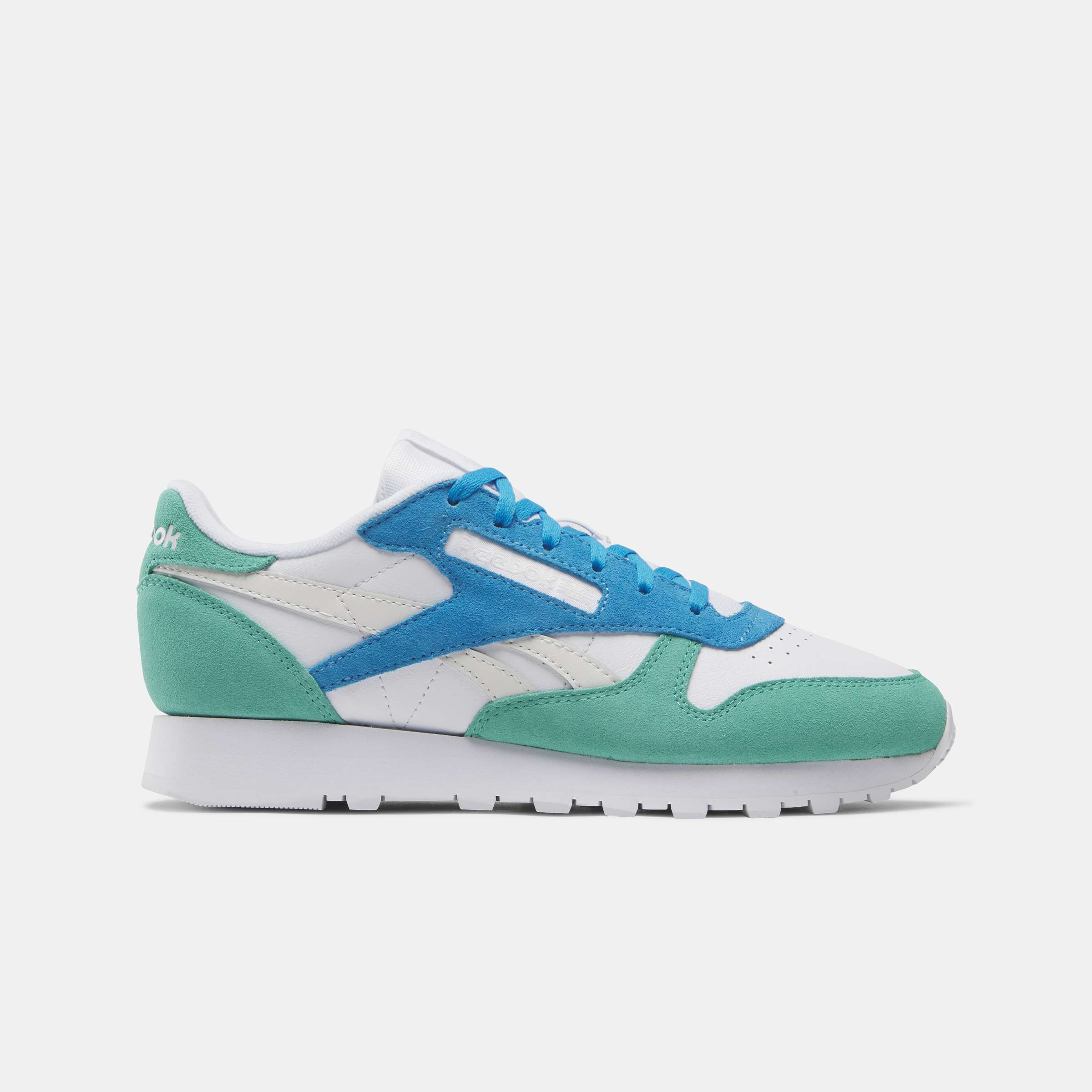 Un homenaje al estilo Reebok de principios del siglo XX. Estos tenis tienen un aire retro que combina a la perfección con tu vida moderna.