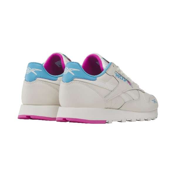 Un homenaje al estilo Reebok de principios del siglo XX. Estos tenis tienen un aire retro que combina a la perfección con tu vida moderna.