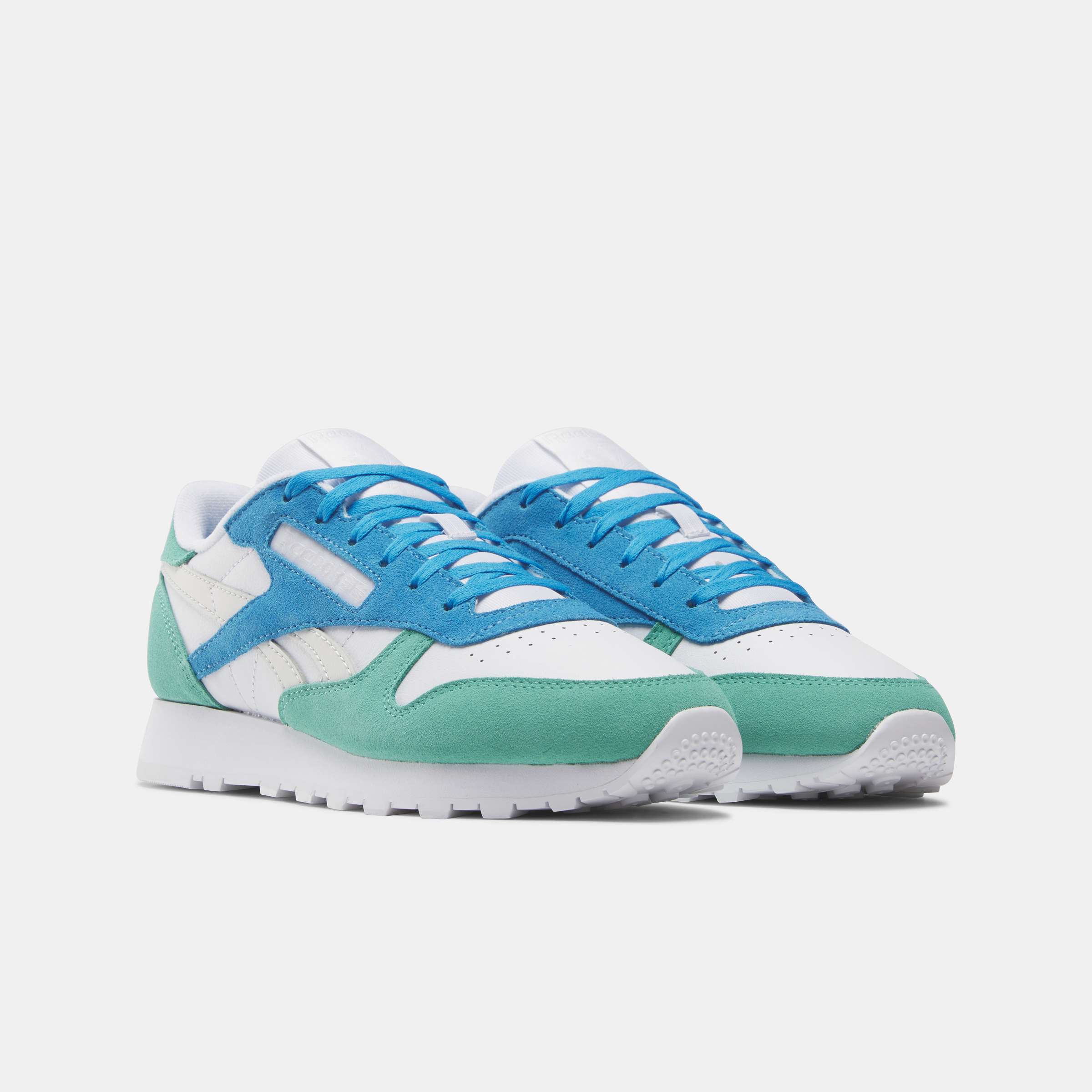 Un homenaje al estilo Reebok de principios del siglo XX. Estos tenis tienen un aire retro que combina a la perfección con tu vida moderna.