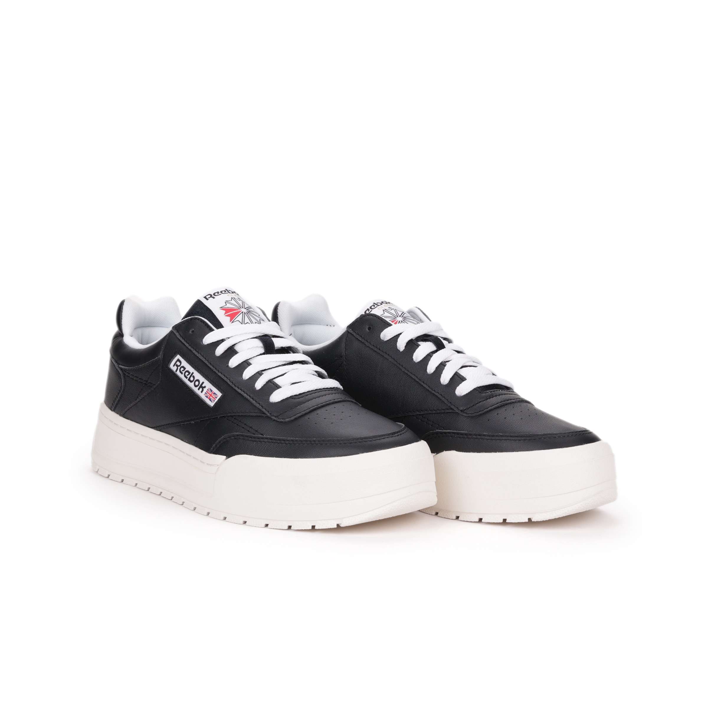 Luce una silueta atrevida, agrega una dosis extra de los años 90. Los colores originales los hacen Reebok. image number 2