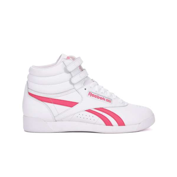 Tenis Freestyle Hi A la última, en tendencia y de moda: descubre nuestra popular silueta Freestyle Hi en colores atemporales.