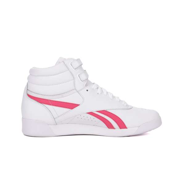 Tenis Freestyle Hi A la última, en tendencia y de moda: descubre nuestra popular silueta Freestyle Hi en colores atemporales.