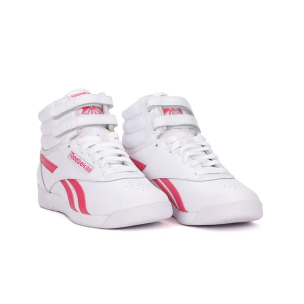 Tenis Freestyle Hi A la última, en tendencia y de moda: descubre nuestra popular silueta Freestyle Hi en colores atemporales.