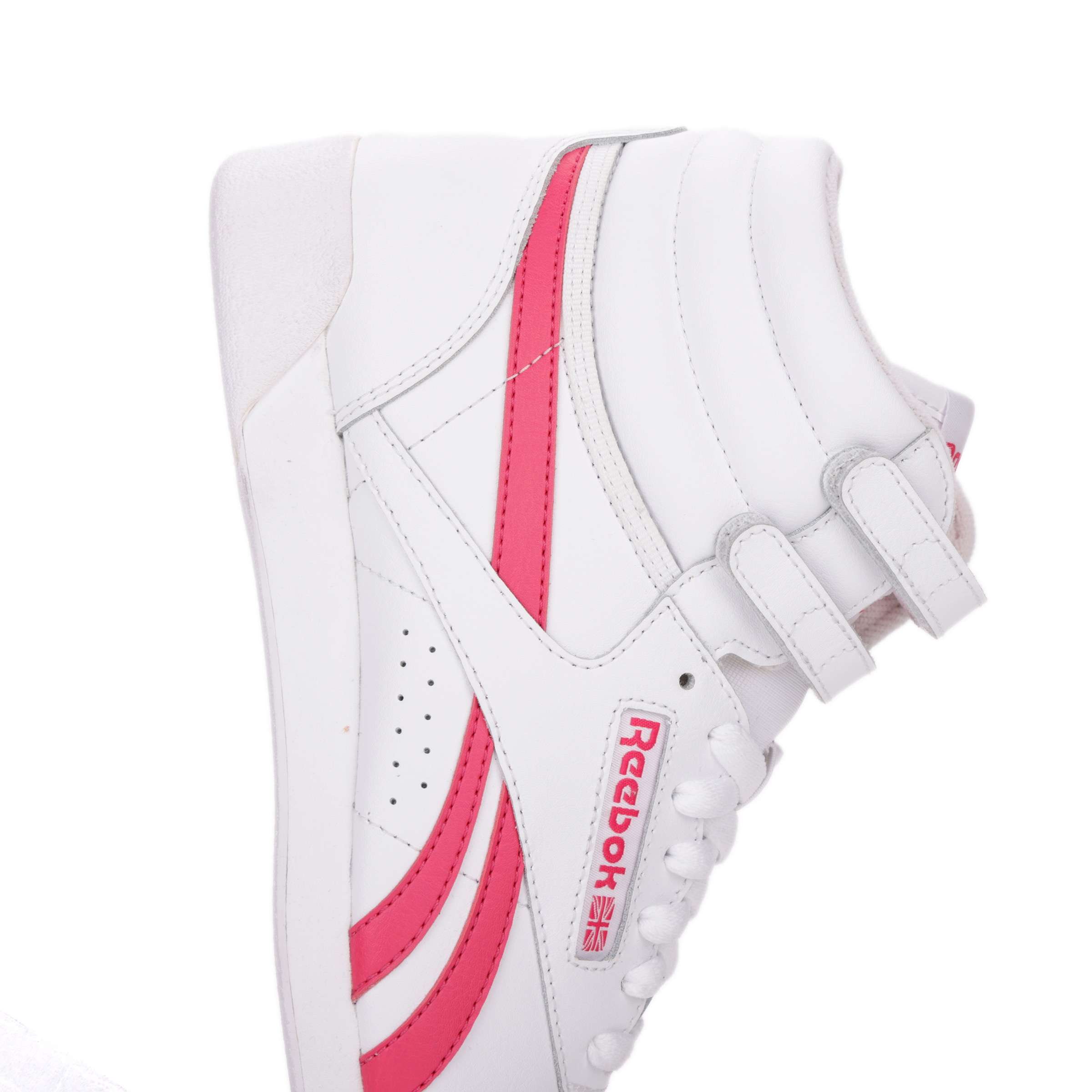 A la última, en tendencia y de moda: descubre nuestra popular silueta Freestyle Hi en colores atemporales. image number 6