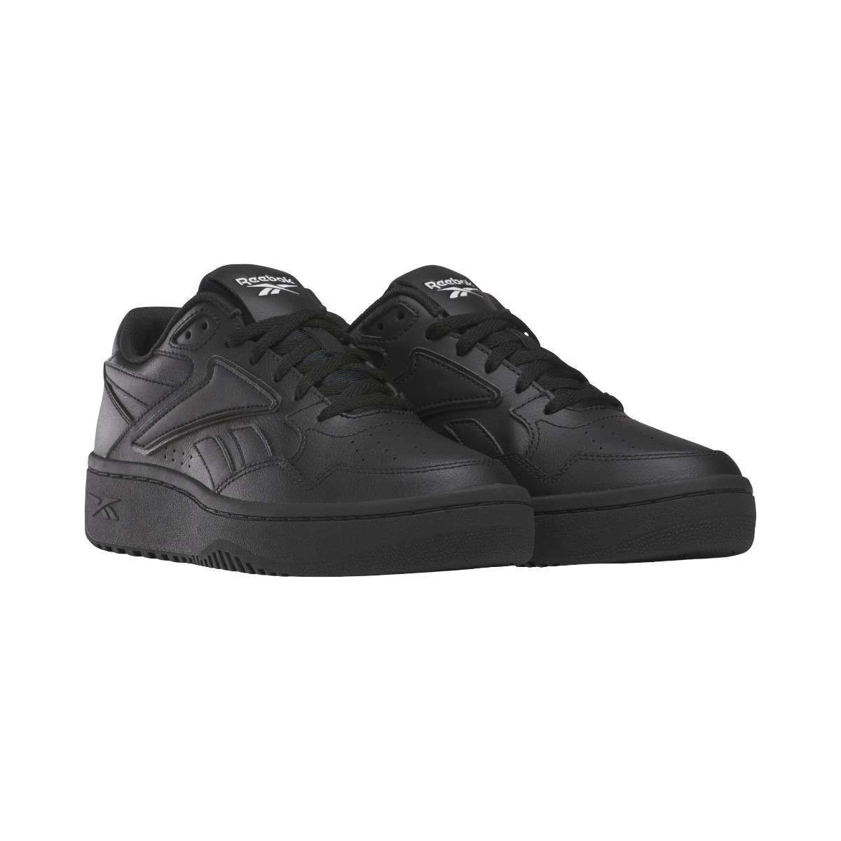 Inspirados en el legado de Reebok de los años 90, reinventan un estilo clásico de baloncesto con una parte superior de cuero suave.