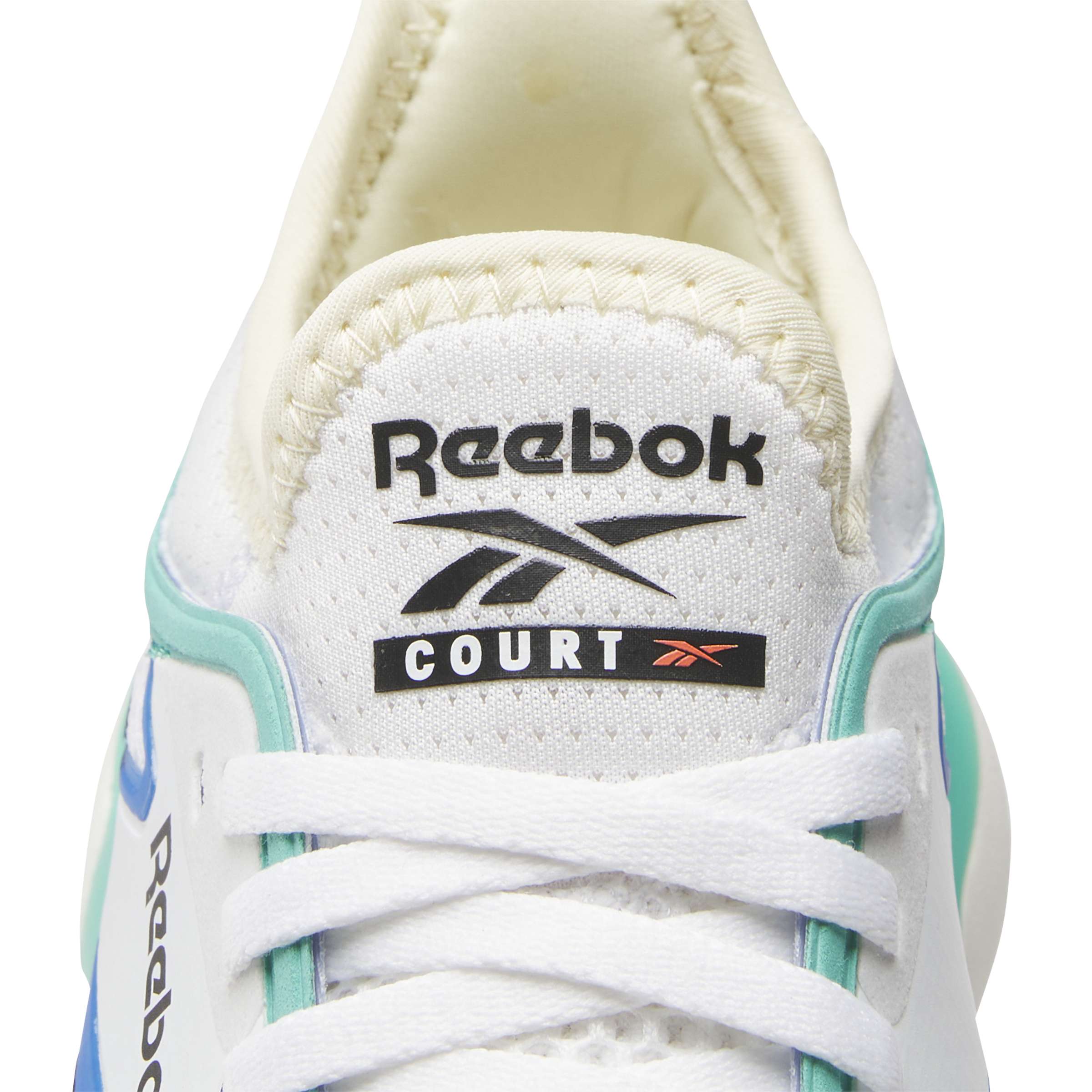Tus nuevos tenis Nano Court de Reebok son ideales para diversos deportes de cancha como tenis, pickleball, pádel, ráquetbol y bádminton. image number 5