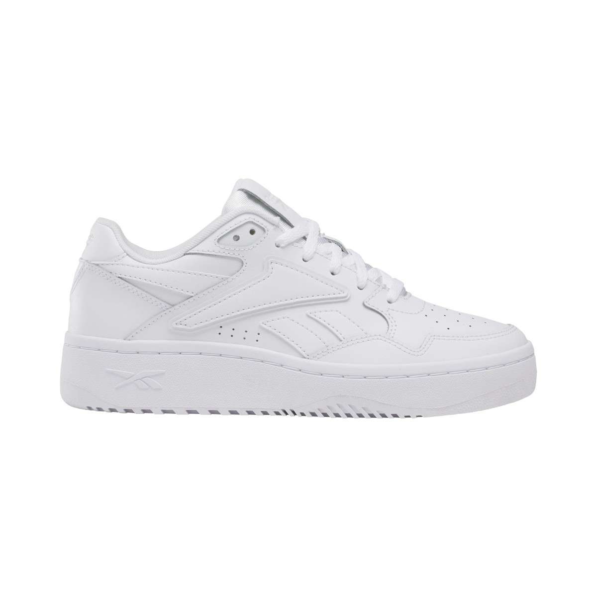Inspirados en el legado de Reebok de los años 90, reinventan un estilo clásico de baloncesto con una parte superior de cuero suave.