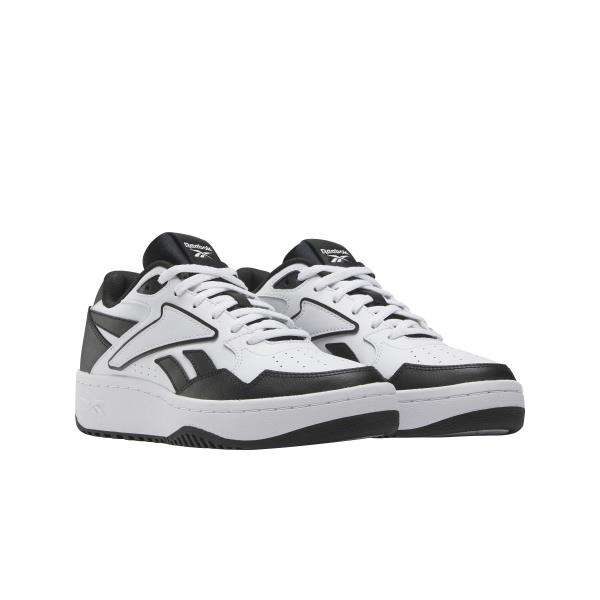 Inspirados en el legado de Reebok de los años 90, reinventan un estilo clásico de baloncesto con una parte superior de cuero suave. image number 2