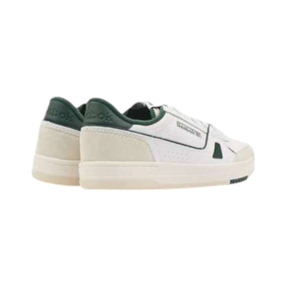 Los tenis LT Court reflejan el legado deportivo de Reebok sacada de los archivos de los años 90 y el Y2K, inspirado en las camisetas de competencia. image number 2