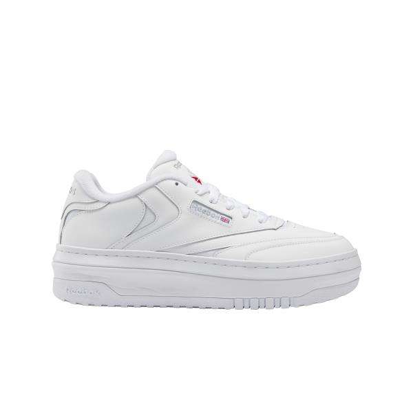 Ser súper extra es algo bueno. Estos zapatos Club C Extra lo demuestran. Una entresuela de plataforma exagerada te brinda un punto de vista elevado.