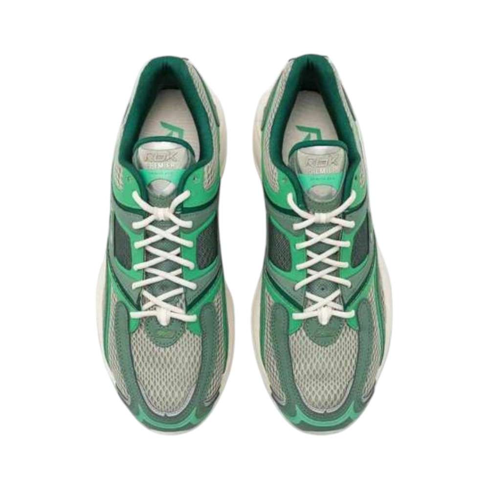 Los tenis Premier Trinity KFS incorporan un sistema de ajuste cinético que proporciona soporte y flexibilidad. image number 3