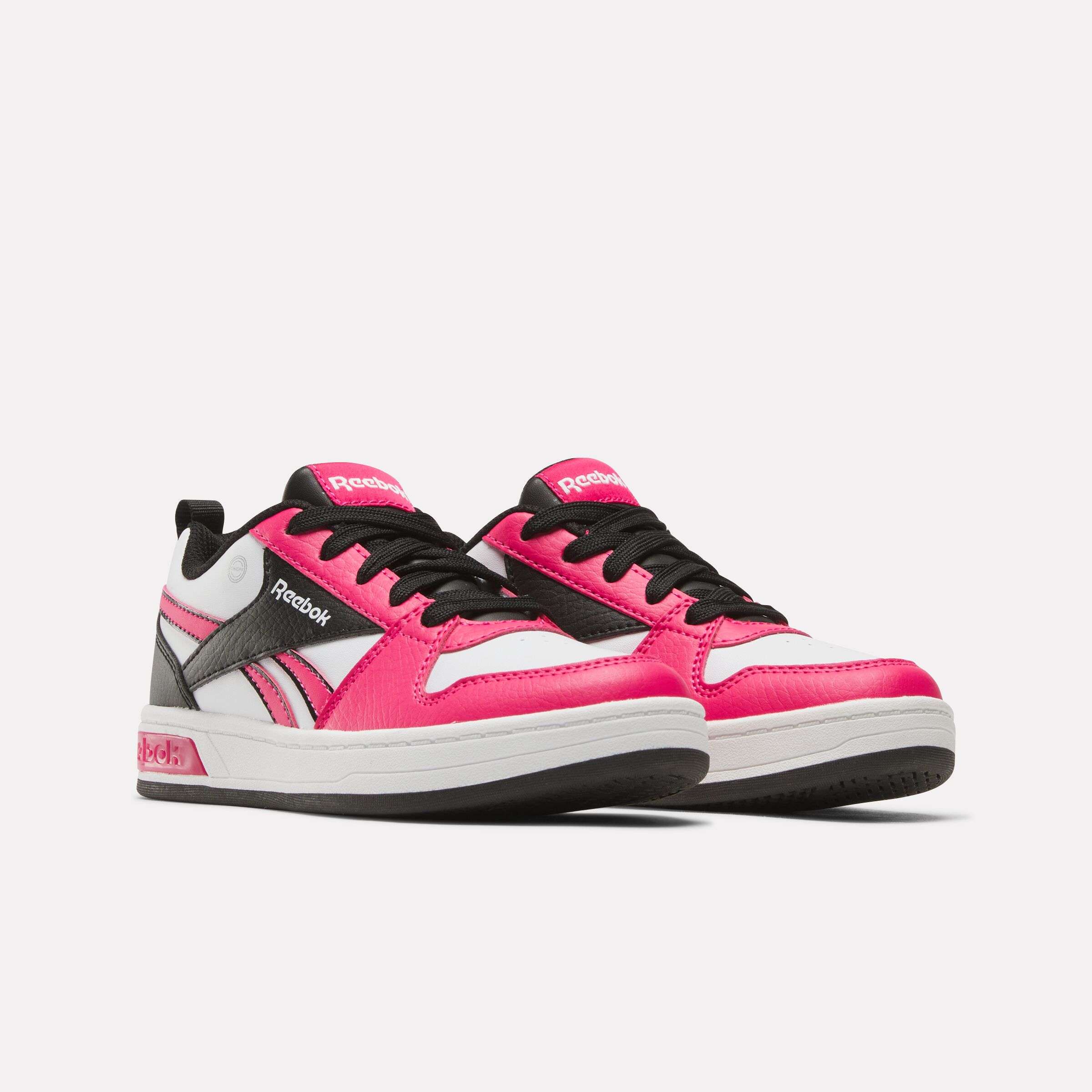 Los tenis Reebok para niños pequeños cuentan con colores y detalles divertidos, y tienen clips en el talón que se iluminan con cada paso.