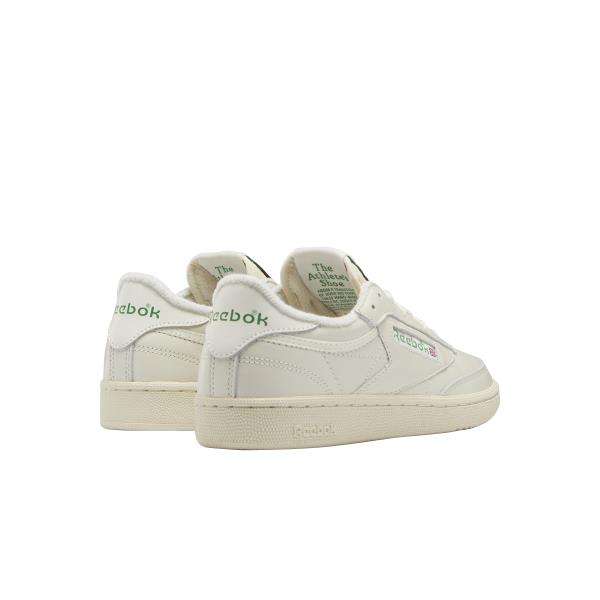 Tenis Club C 85 Vintage Sientete como si estuvieras en la cancha, con un forro de felpa y un logotipo de estilo años 90, brindando un toque retro.