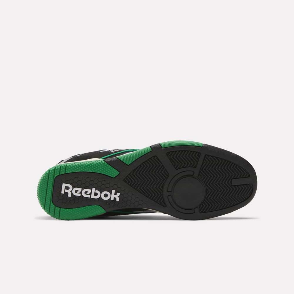 Siéntete como si hubieras encontrado un par de tenis Reebok antiguos en el sótano de alguien. Esa es la vibra de tus próximos BB 4000 II. image number 4