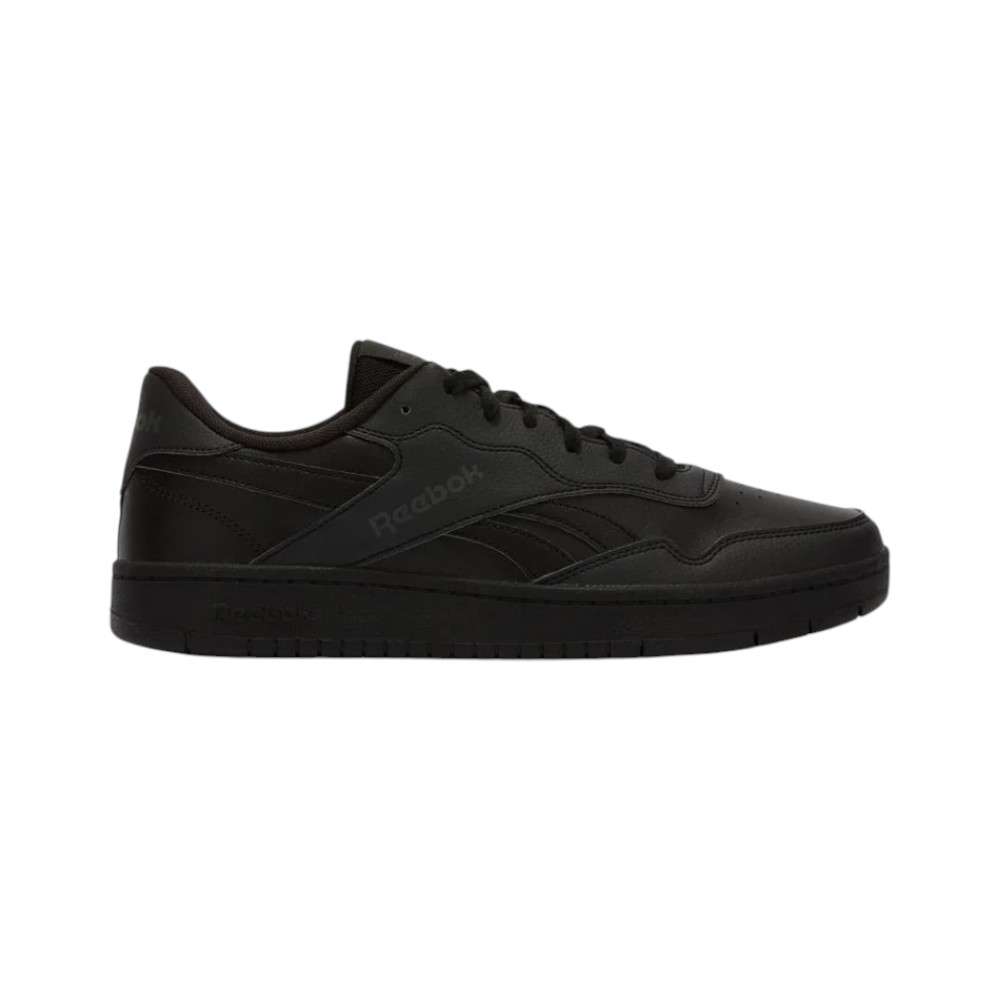 Los tenis Reebok BB1000 combinan un estilo clásico de baloncesto con un diseño funcional para el día a día.
