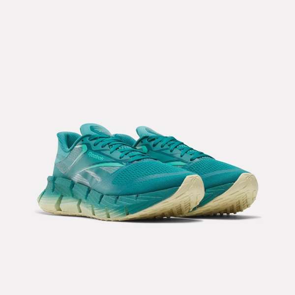 Tenis Floatzig 1 El FloatZig 1 de Reebok combina suavidad y elasticidad, diseñados para inspirar a salir al aire libre y correr.