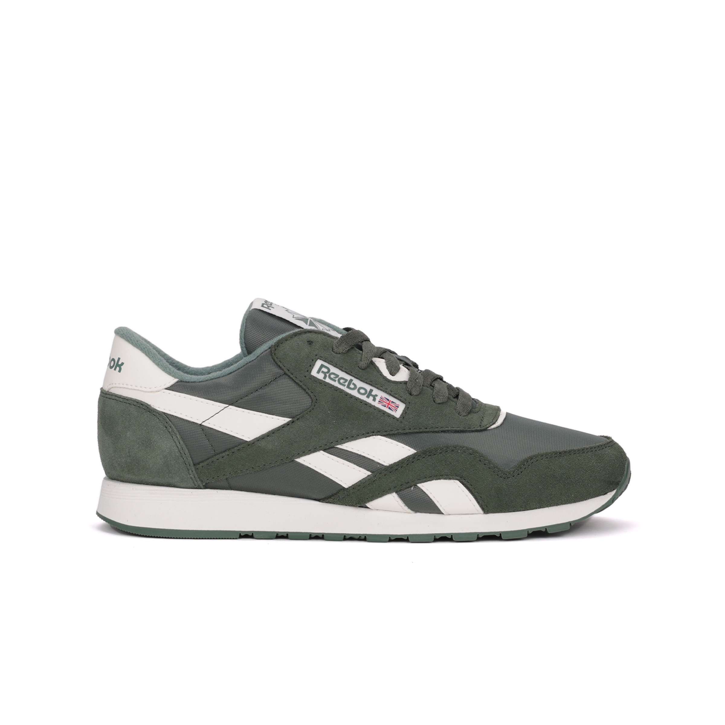 La parte superior posee una mezcla maestra de nylon y suede para un estilo retro lujoso, ¿hace falta decir más? image number 0