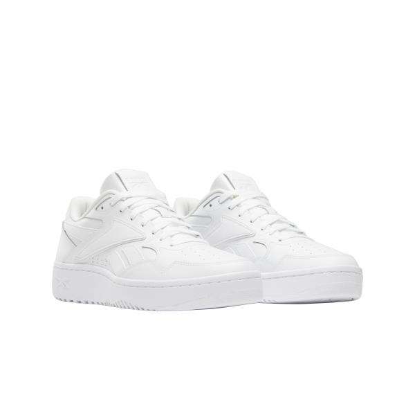 Tenis ATR Chill Inspirados en el legado de Reebok de los años 90, reinventan un estilo clásico de baloncesto con una parte superior de cuero suave.