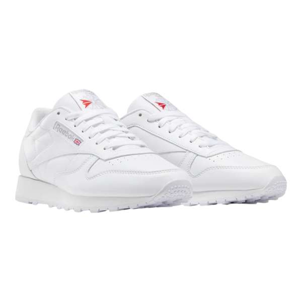 Tenis Classic Leather Un homenaje al estilo Reebok de principios del siglo XX. Estos tenis tienen un aire retro que combina a la perfección con tu vida moderna.