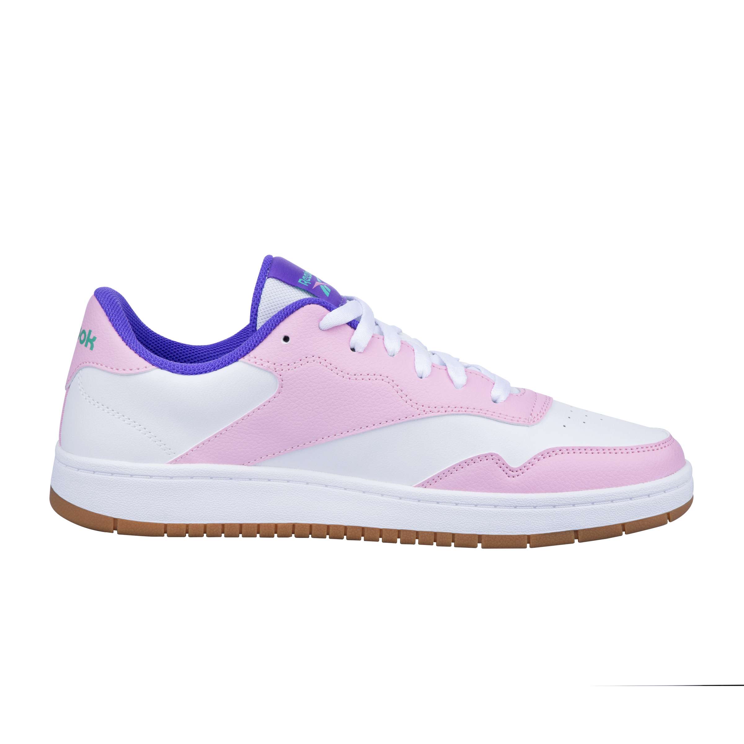 Los tenis Reebok BB1000 combinan un estilo clásico de baloncesto con un diseño funcional para el día a día.