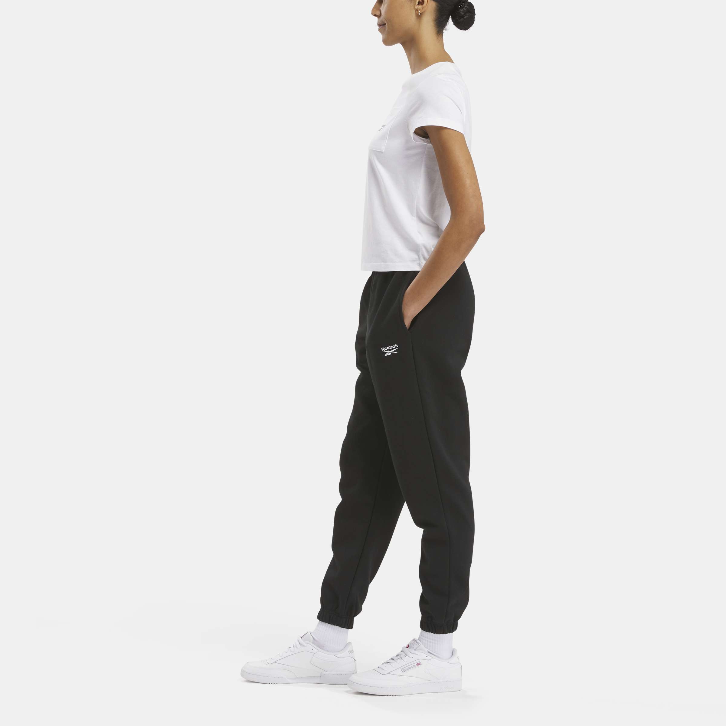 Playera Classics Identity image number 1