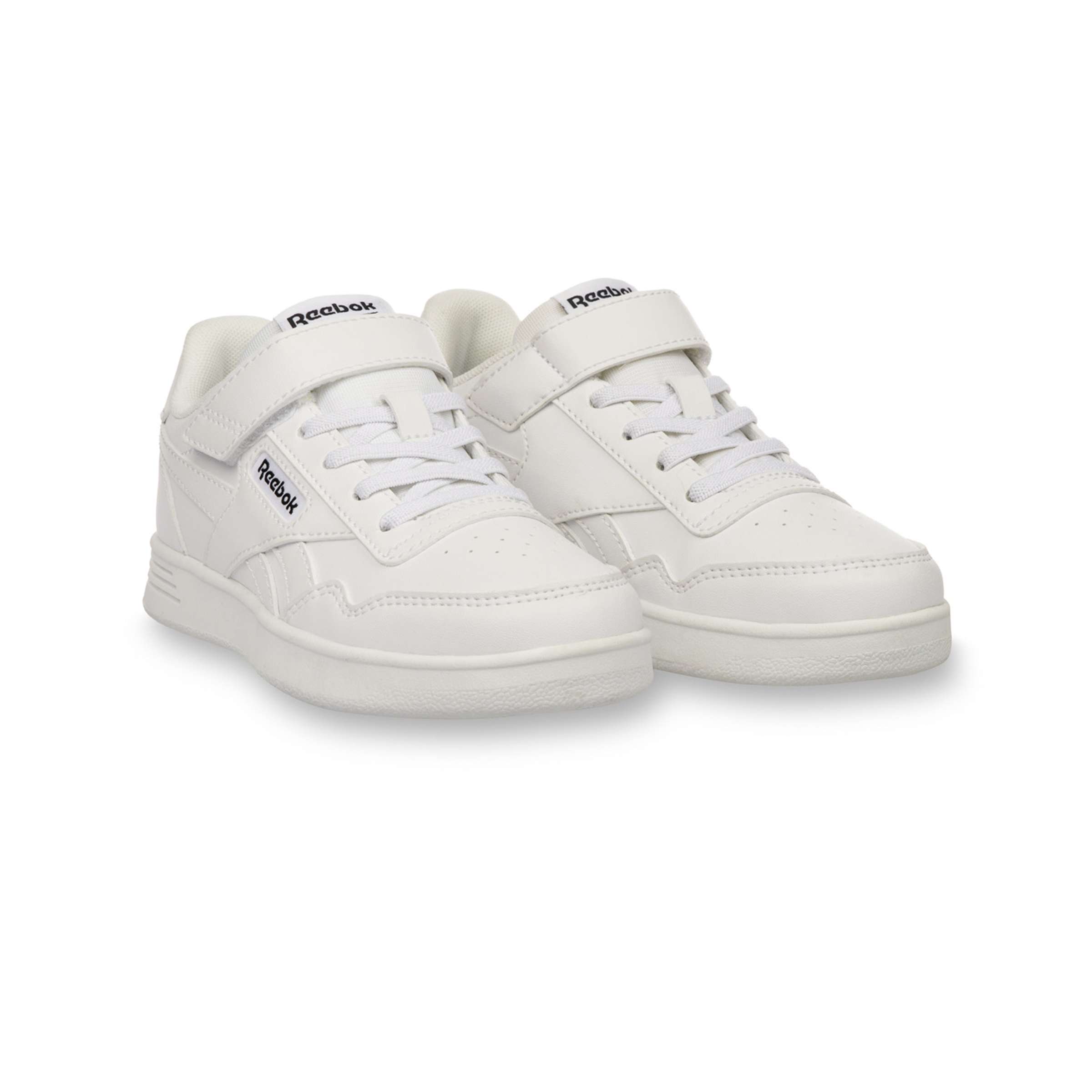El estilo Reebok que te encanta en una silueta clásica de tenis vintage que se puede usar de manera elegante o informal. image number 2
