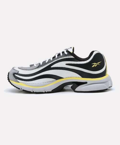 Inspirados en diseños de running de los 2000, cuentan con un tobillo acolchado y tecnología de sujeción personalizada de Reebok. image number 5