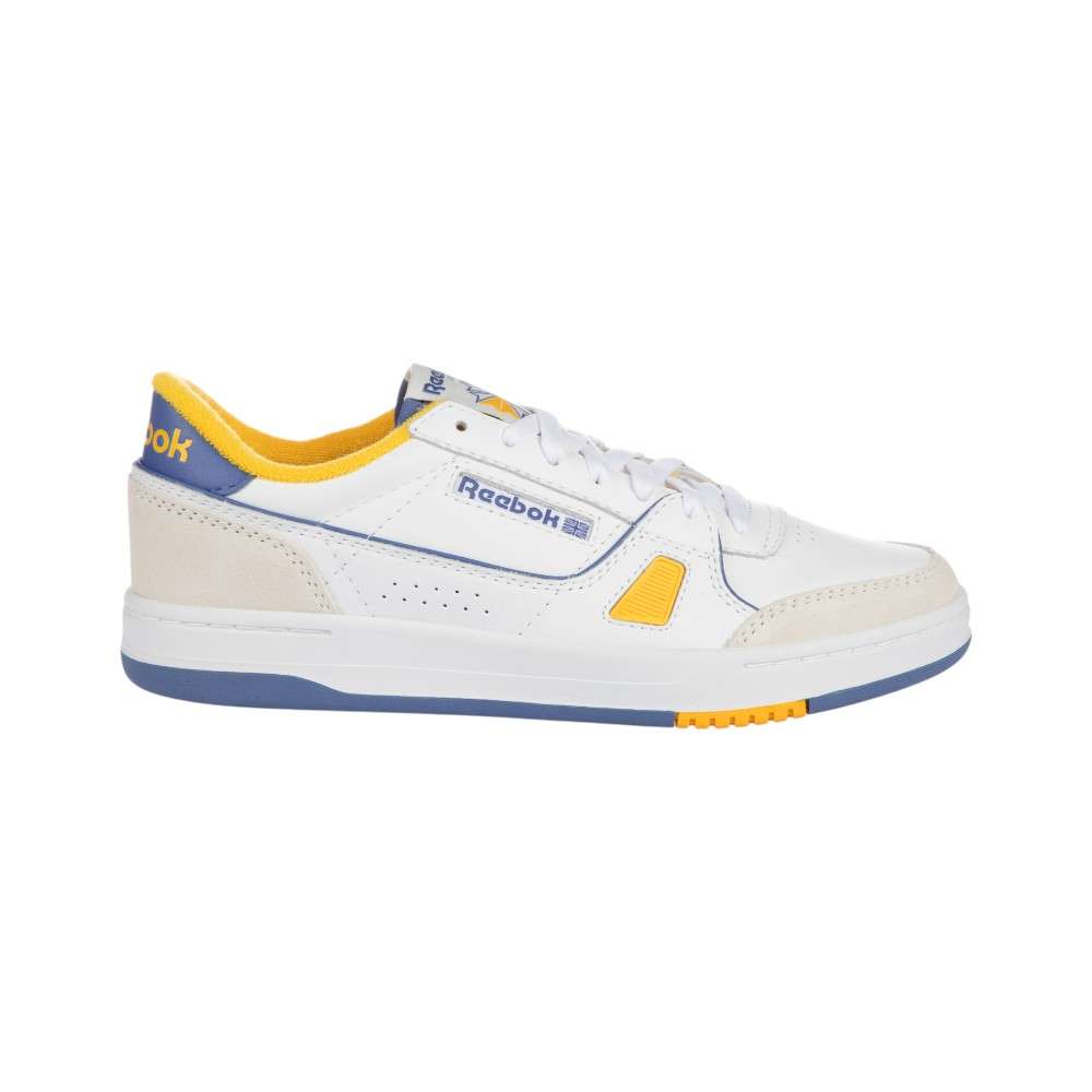 Los tenis LT Court reflejan el legado deportivo de Reebok sacada de los archivos de los años 90 y el Y2K, inspirado en las camisetas de competencia. image number 0