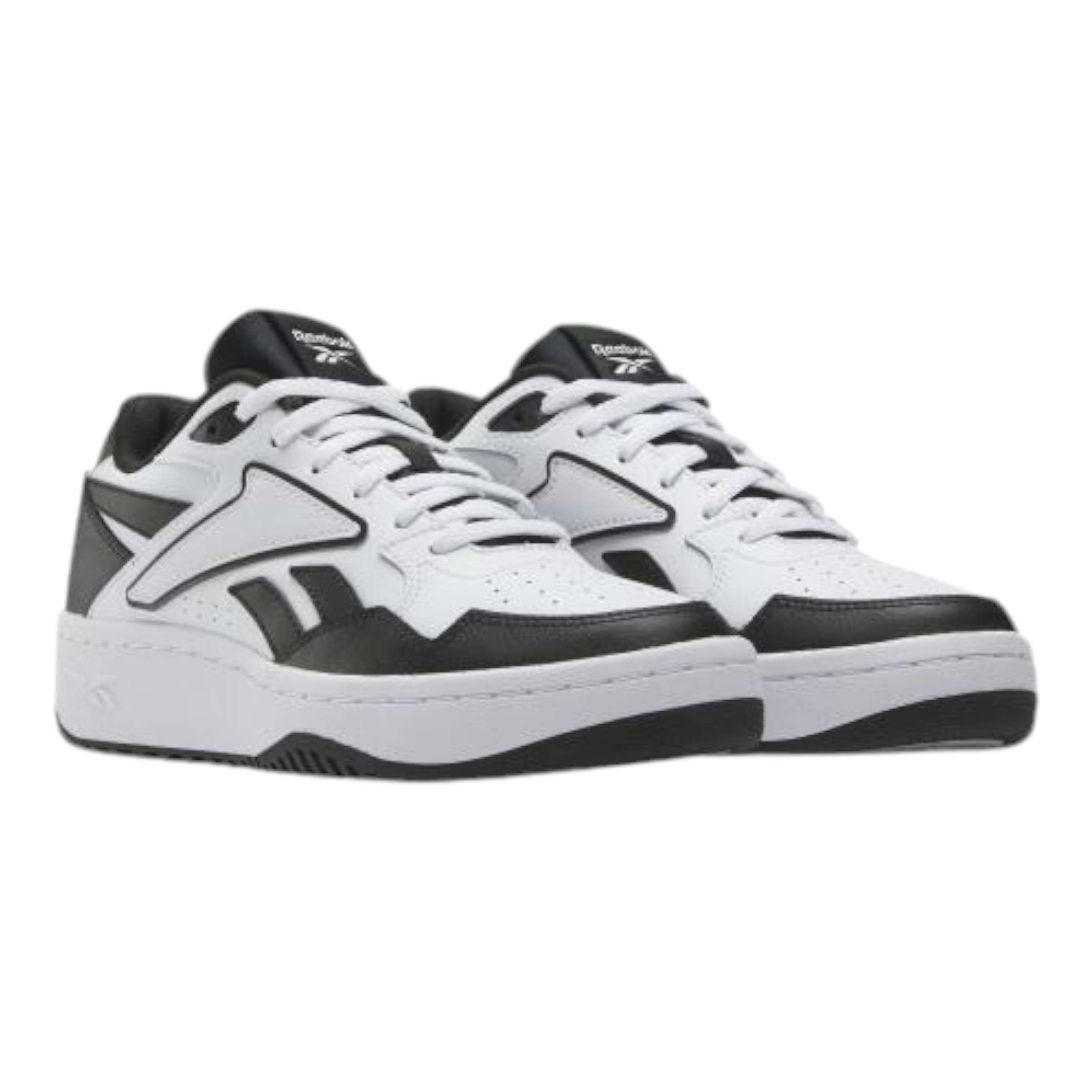 Inspirados en el legado de Reebok de los años 90, reinventan un estilo clásico de baloncesto con una parte superior de cuero suave.