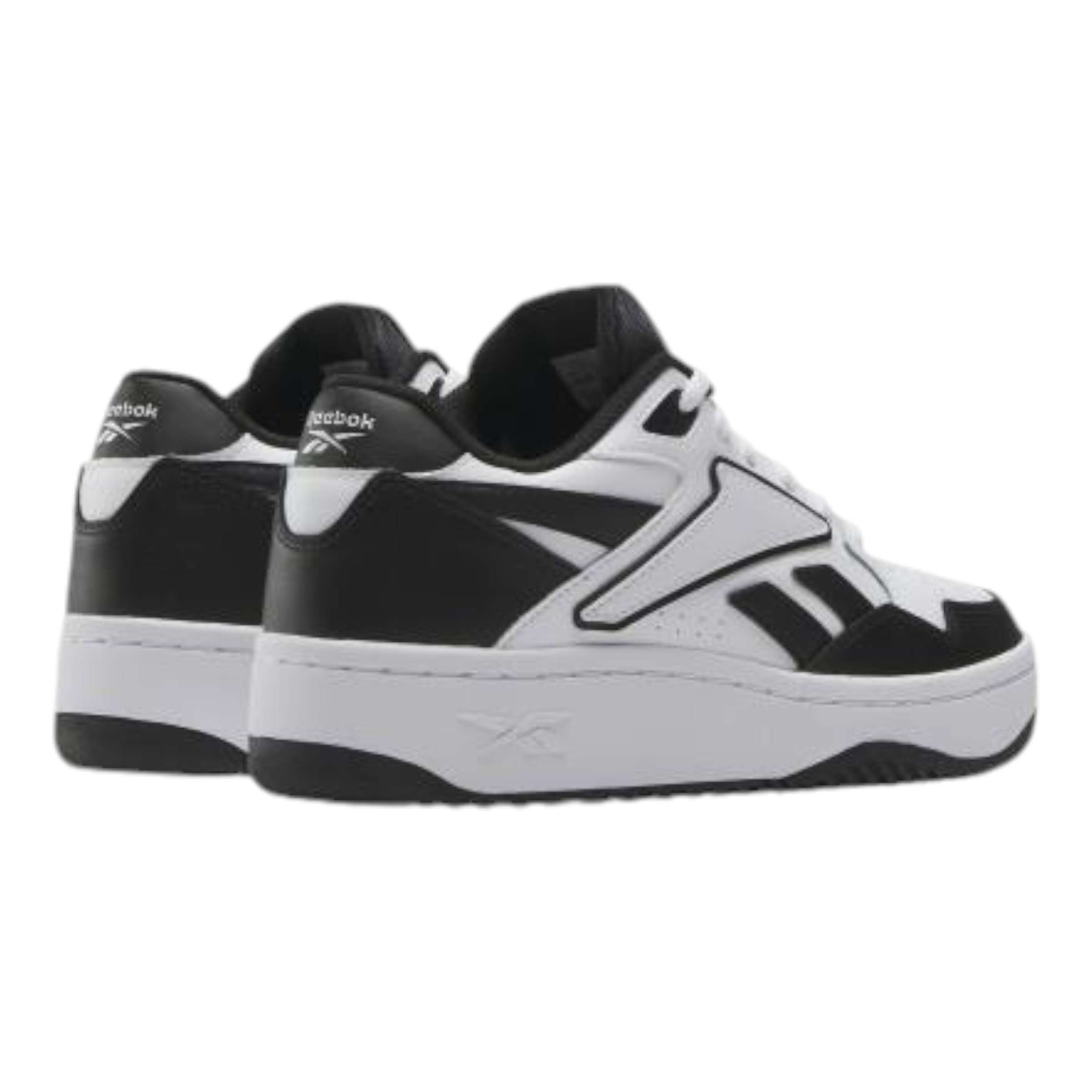Inspirados en el legado de Reebok de los años 90, reinventan un estilo clásico de baloncesto con una parte superior de cuero suave.