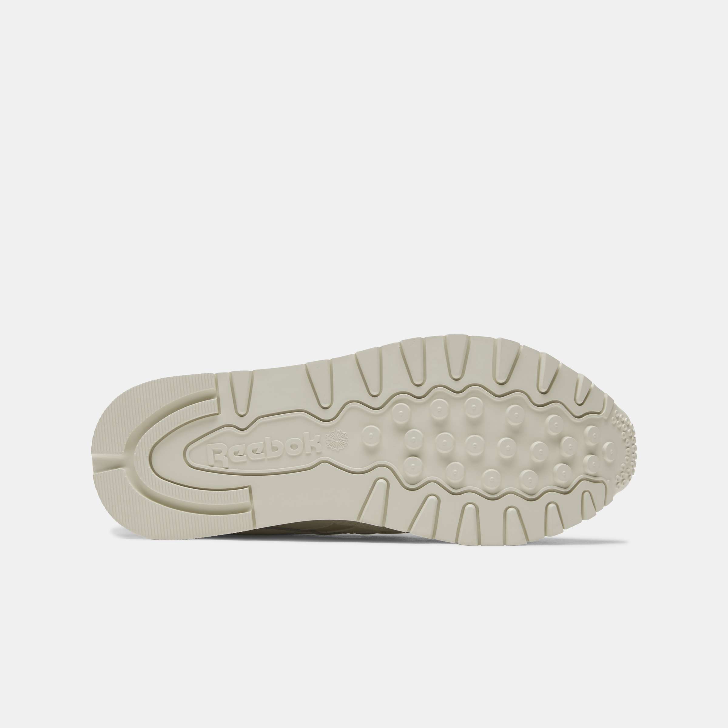 Lleva el estilo del running tradicional de Reebok a nuevas alturas con estos tenis con la plataforma más alta hasta el momento. image number 4